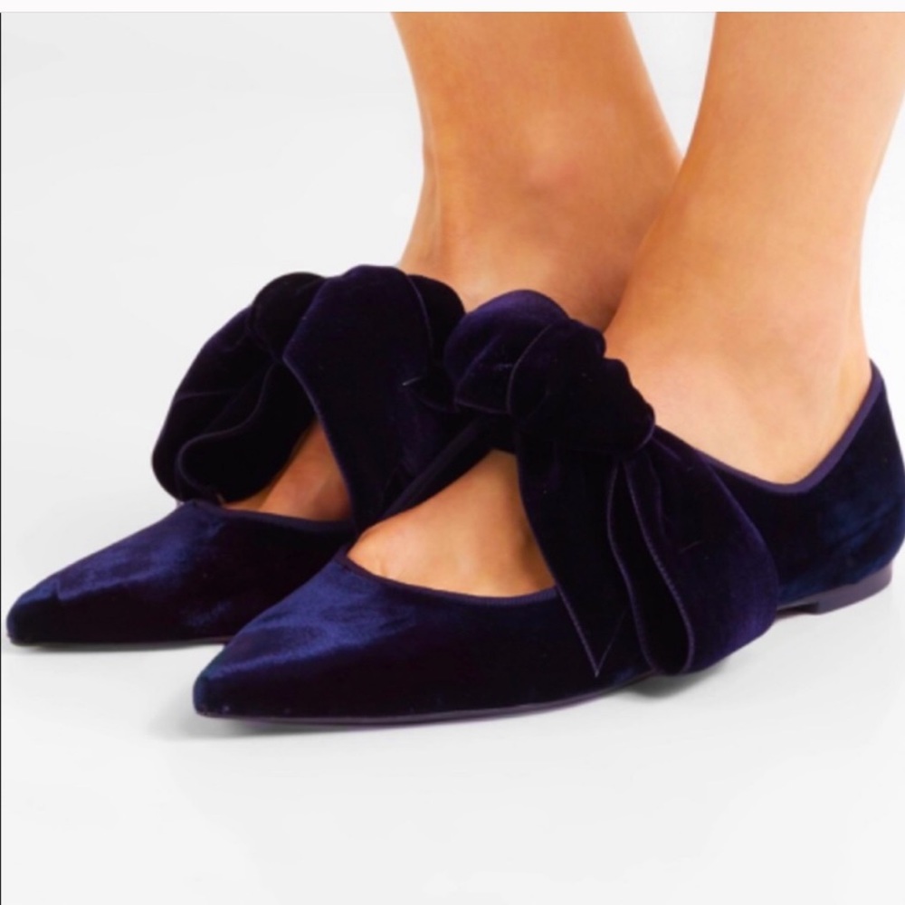 Elegant Velvet Flats with Bow Detail